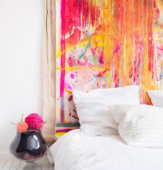 use-art-as-a-headboard