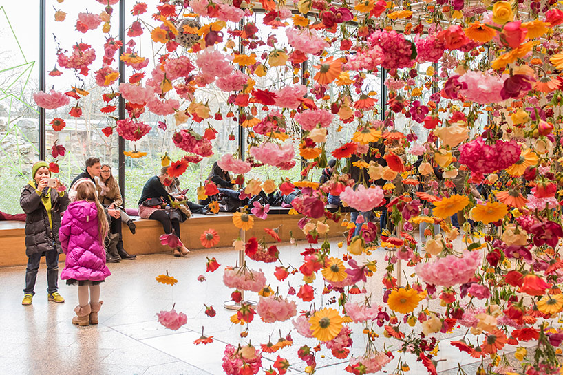 rebecca louise law's flower installation at berlin's bikini mall in 2016